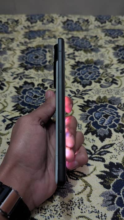 koi falt nhi ha bs back toti hvi ha