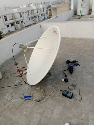sattlite dish antenna available 03096614600