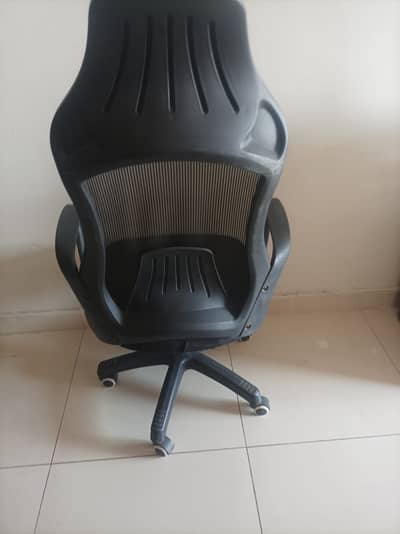 Office Chair with FREE Office Table