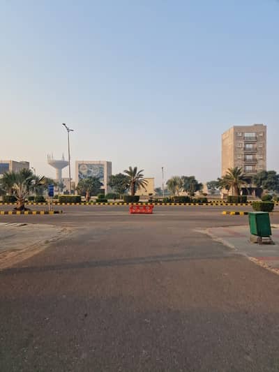 5.33 Marla Developed Area LDA Approved Commercial Phase 2 B Block 30 feet Parking