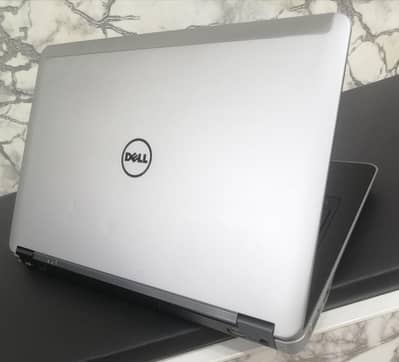 i5, 4th gen, 8 /256 ssd with graphic card