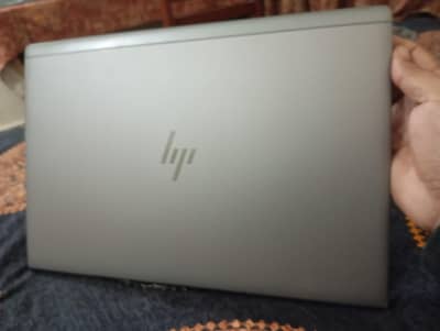 Hp ZBook 15u G5 (Work Station)