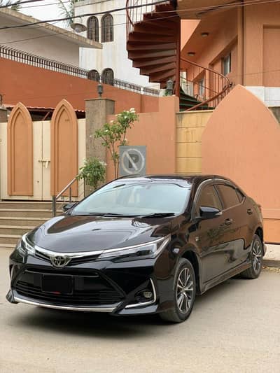 Corolla Garndy Black room