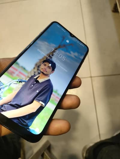 vivo y21 with box charger