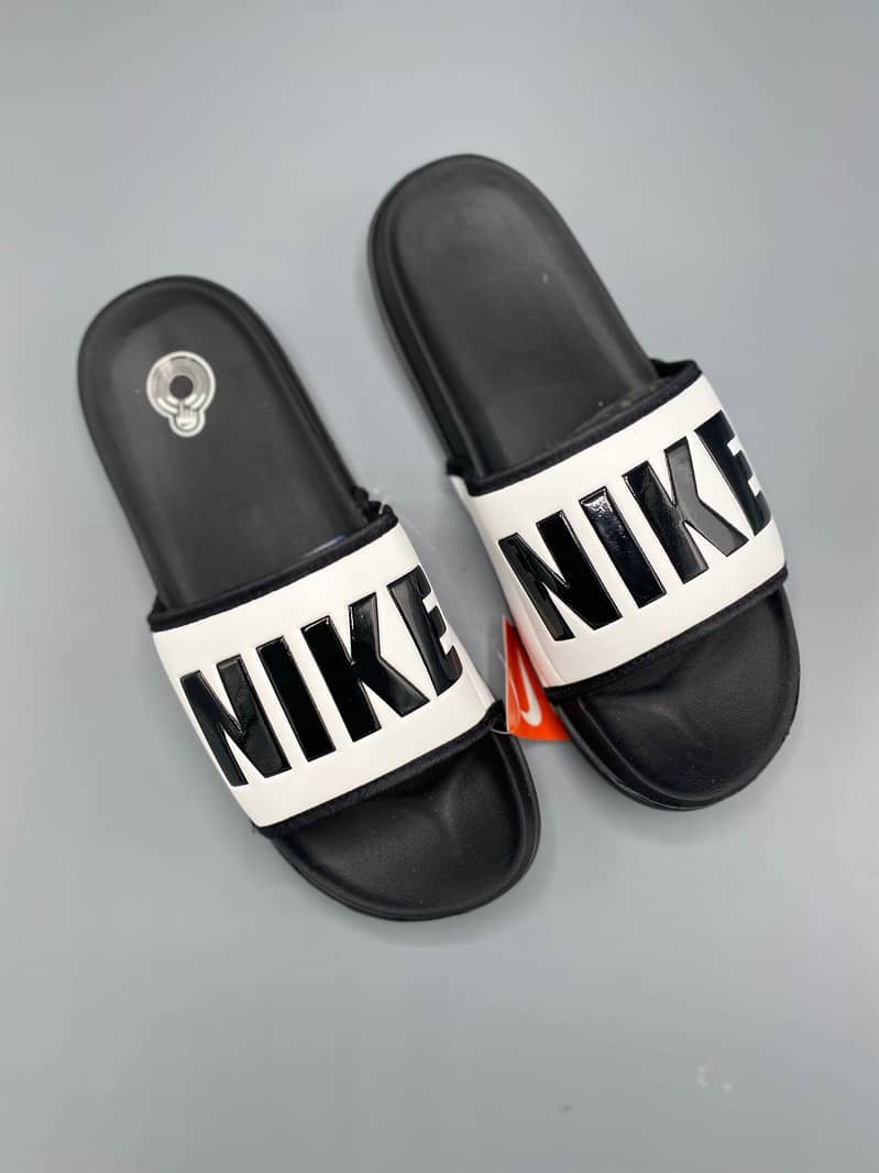 Slide & Slippers 0