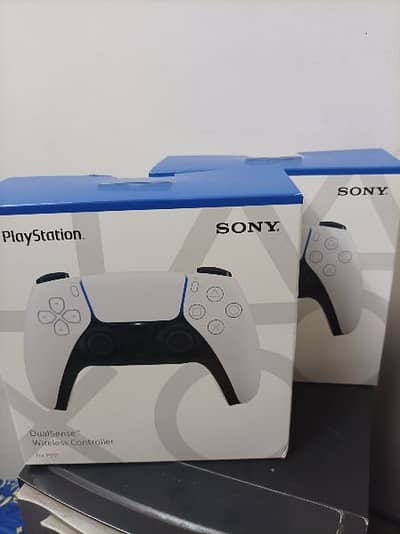 Box sealed PS5 controller