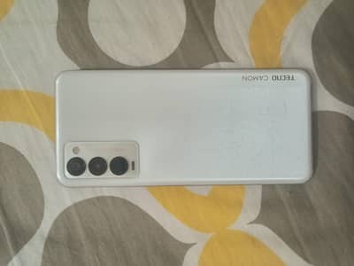 Tecno camon 18p ceramic white