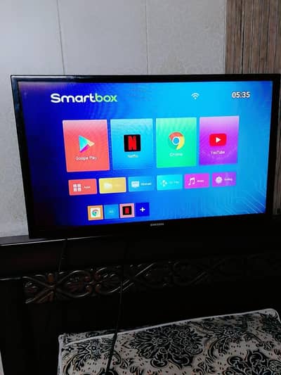 samsang led very good condition with net device