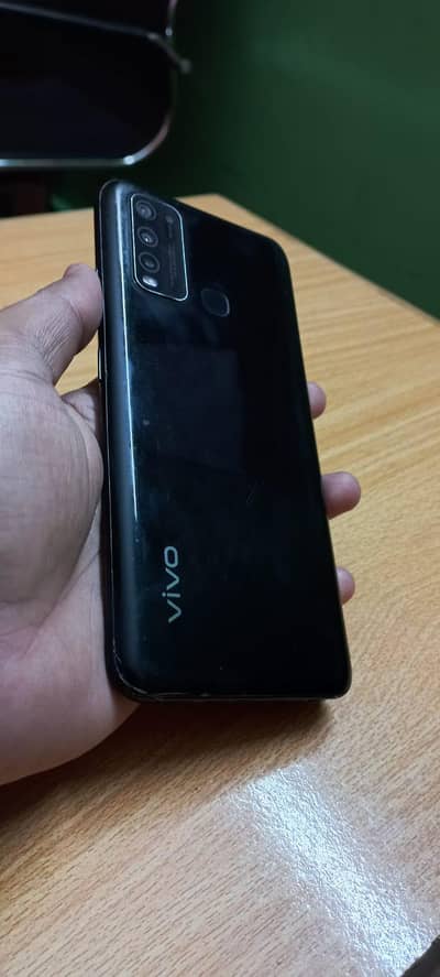 vivo y30 with box 4/128