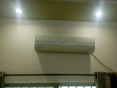 Orient Good Condition used AC