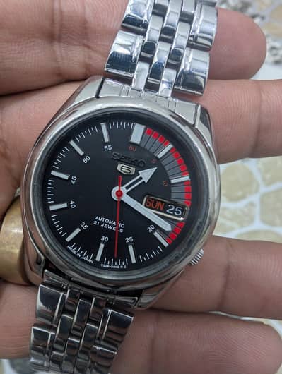 Seiko 5 Racer Dail