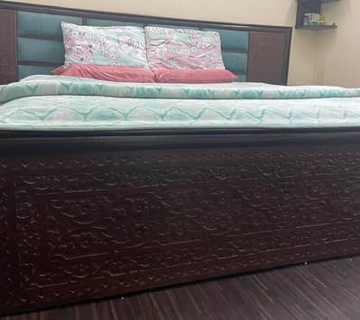 Pure Walnut Wood Hand Carved King Size Bed Set for Sale