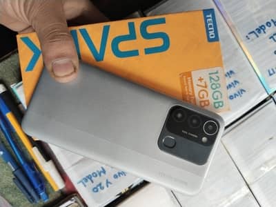 Tecno spark 8 c
