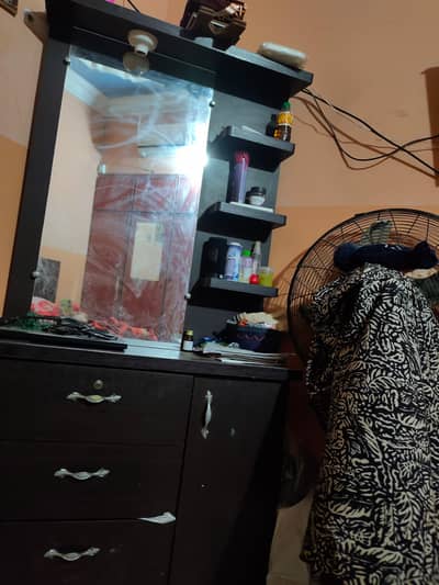 complete furniture sale karahe he