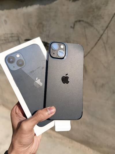 Iphone 13 jv, 128 gb with orignal box and cable, under apple warranty