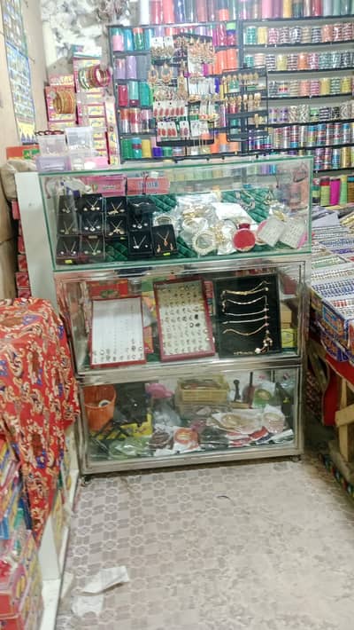 jewellery class counter