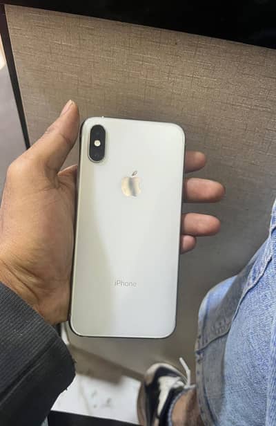 Iphone XS white color