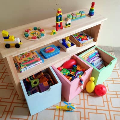 KID'S TOY SHELF