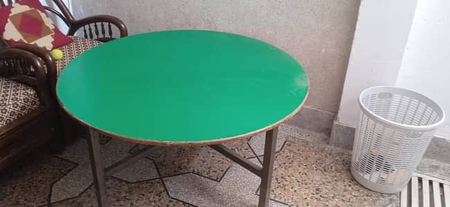 Kids schoiol table