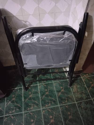 TOILET CHAIR HEAVY IRON WITH REGZINE