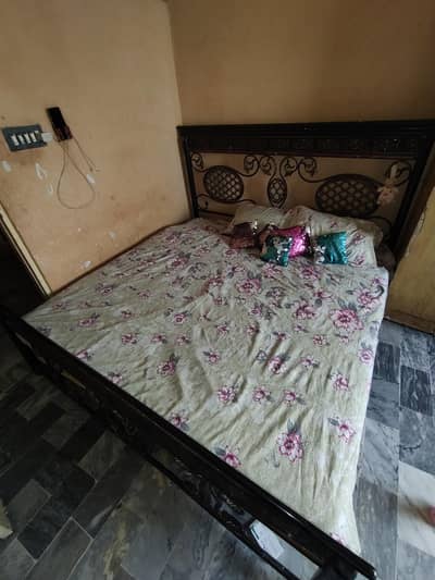 king size bed rod iron