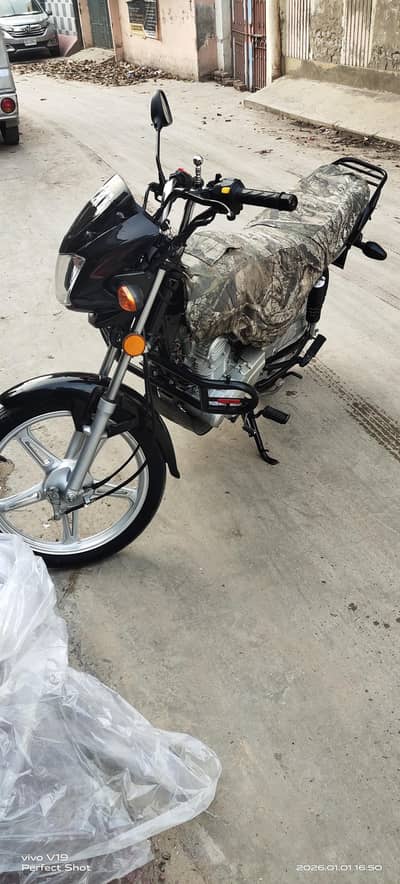 one hand use h ok belkul Koy Kam NHI h bike mai