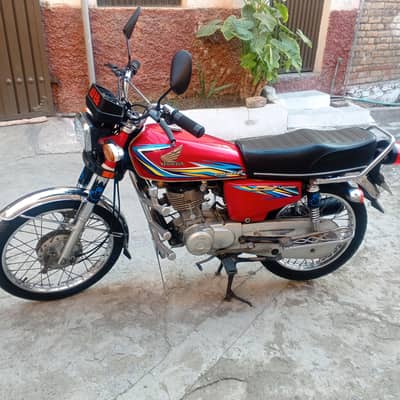 Honda CG125 Red