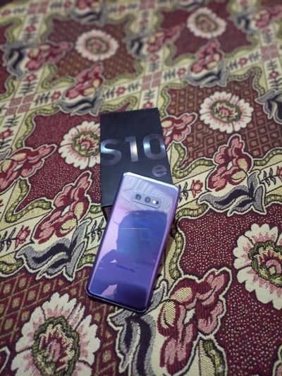 Samsung S10e