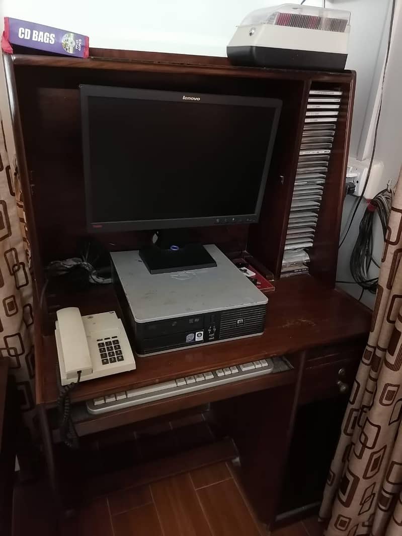 Luxury custom computer table 0