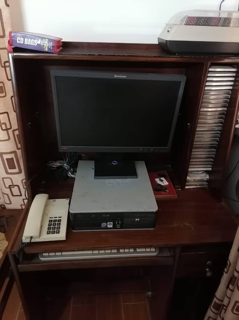 Luxury custom computer table 4