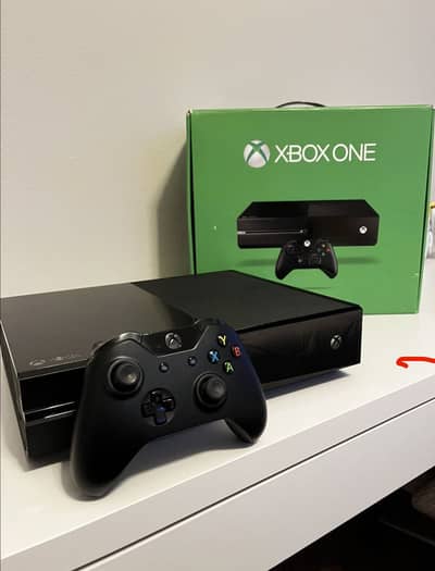 Xbox one 500gb with original controller