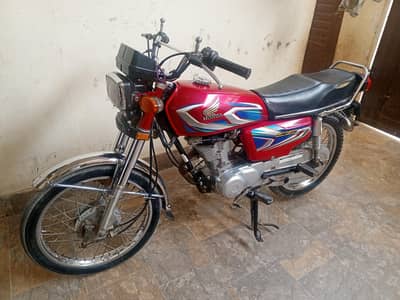 Honda 125 1st owner Totally Genuine Condition