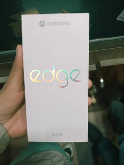 Motorola edge 2025 sim locked box packed