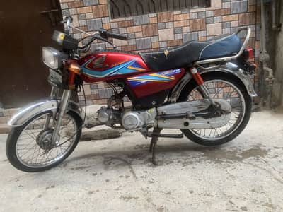 Honda 70 2002 model good condition engine 100% ok  original Book avail