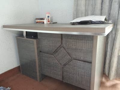 Office/Study table