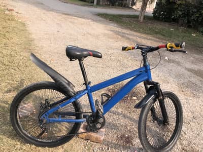 Only shocks are damage and gear installed back gear