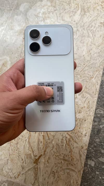 tecno spark 40 (urgent sale)