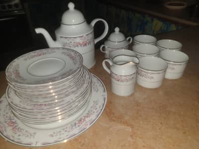 Untouch Tea set for sale urgent new conditon.