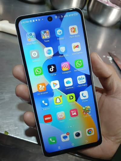 just mobile ha no box no charger 8/128