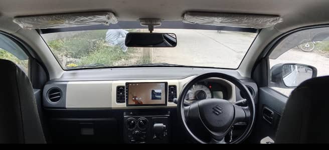 white colour totel jenion  Mobile No +923067611311