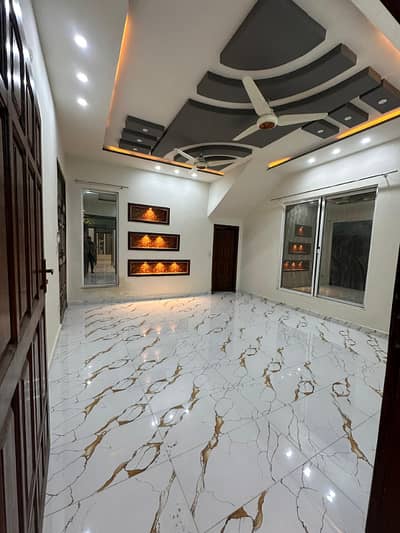 SEPARTE INTRCE BRAND NEW GROUND FLOOR RENT LOCATION AYUB COLONY