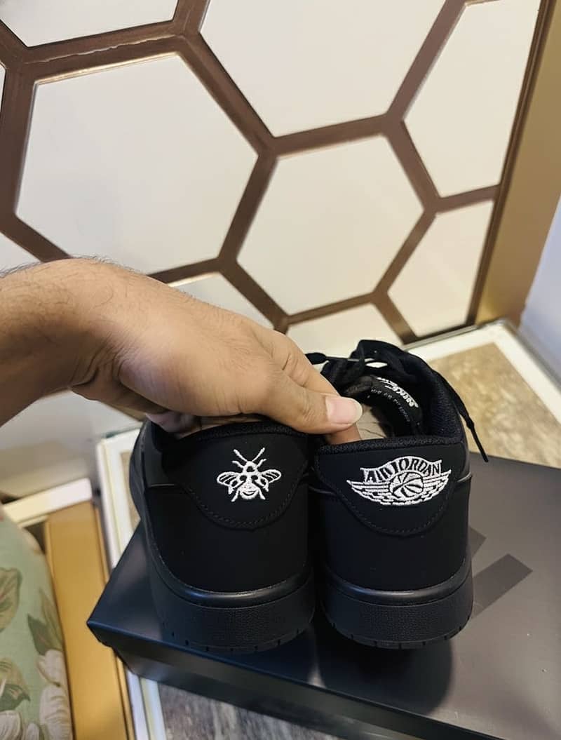 NIKE TRAVIS SCOTT PHANTOM 2