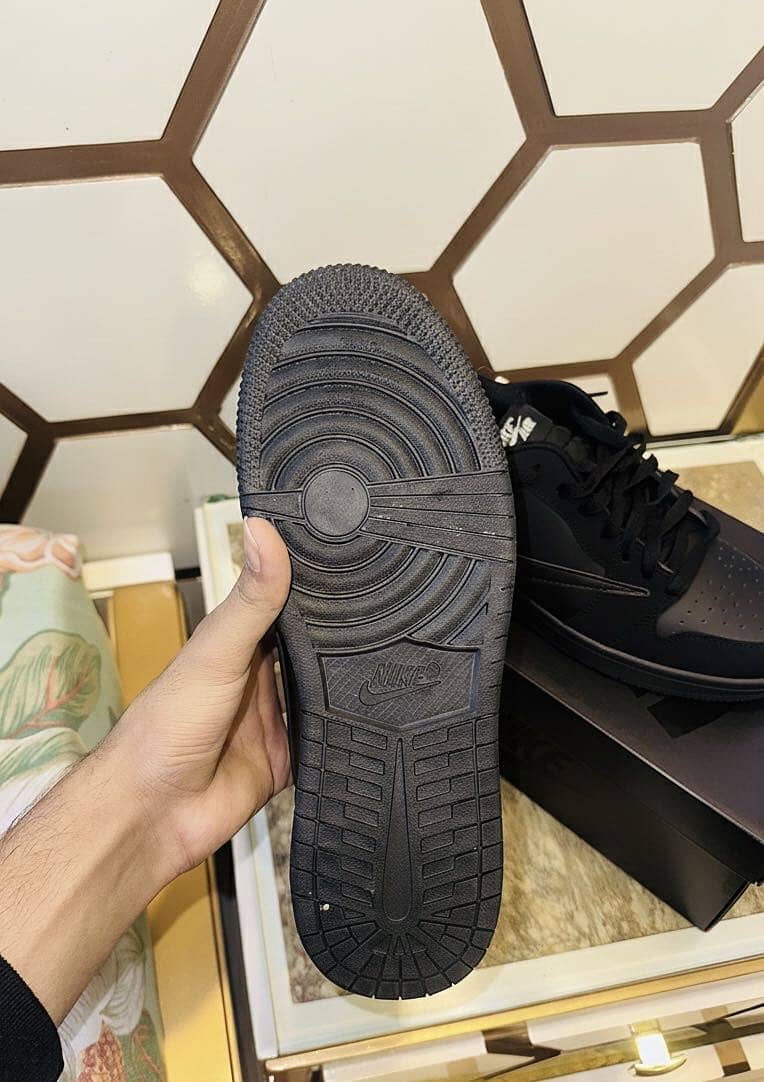 NIKE TRAVIS SCOTT PHANTOM 9