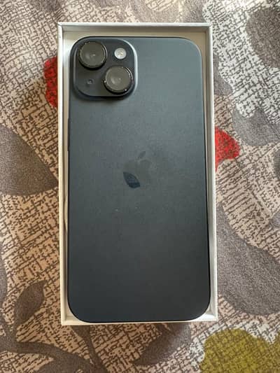 I phone 15 jv 128gb with box warranty til 2026