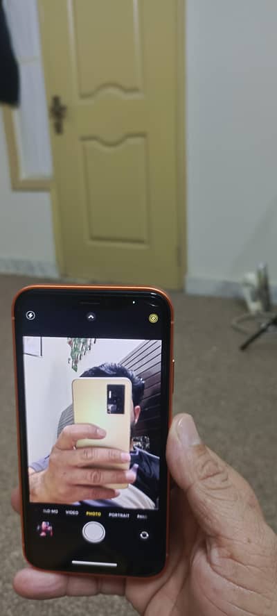 I phone XR convert 17 pro Me 64 GB 10 by 10  Condition