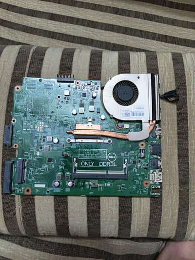Dell Inspiron 15 (3541 / 3542) Motherboard - Original AMD (XY1KC)