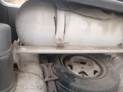 CNG Cylinder With complete kit and fittings for old cultus cars