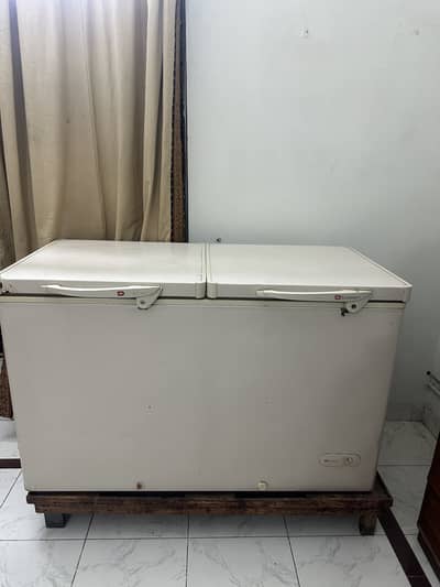 DAWLANCE DEEP FREEZER