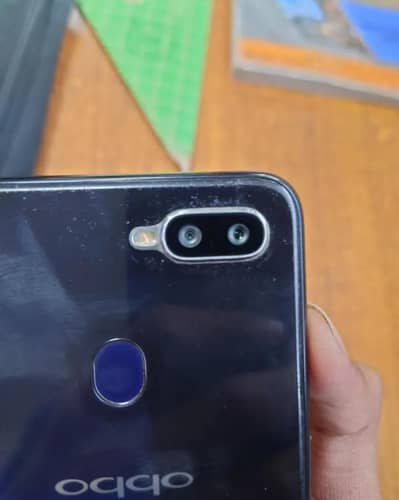 oppo f9. . . 4/64. exchange posibl Y20 vivo k sath