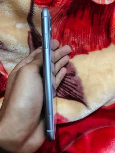 iphone 11 jv non active 82 health waterproof 64GB